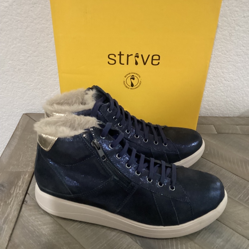 STRIVE Chatsworth II Leather Hi-Top Sneaker with Faux Fur Trim (Women) 10M - Picture 2 of 14